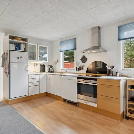 Stunning In With Kitchen Сasa de vacaciones *
